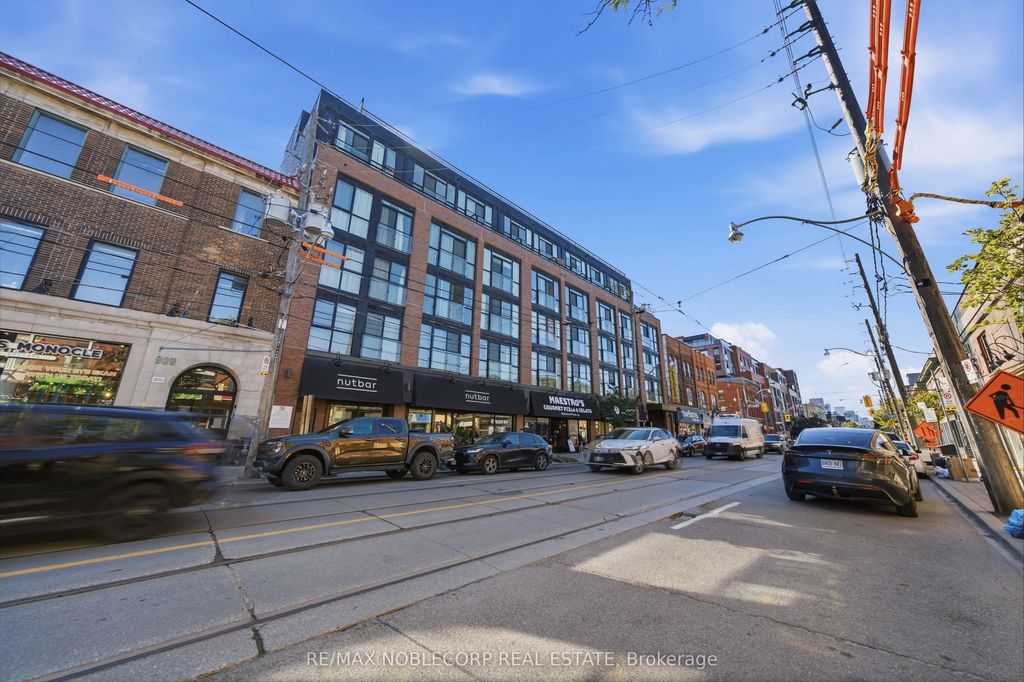 899 Queen Street 413, Toronto E01