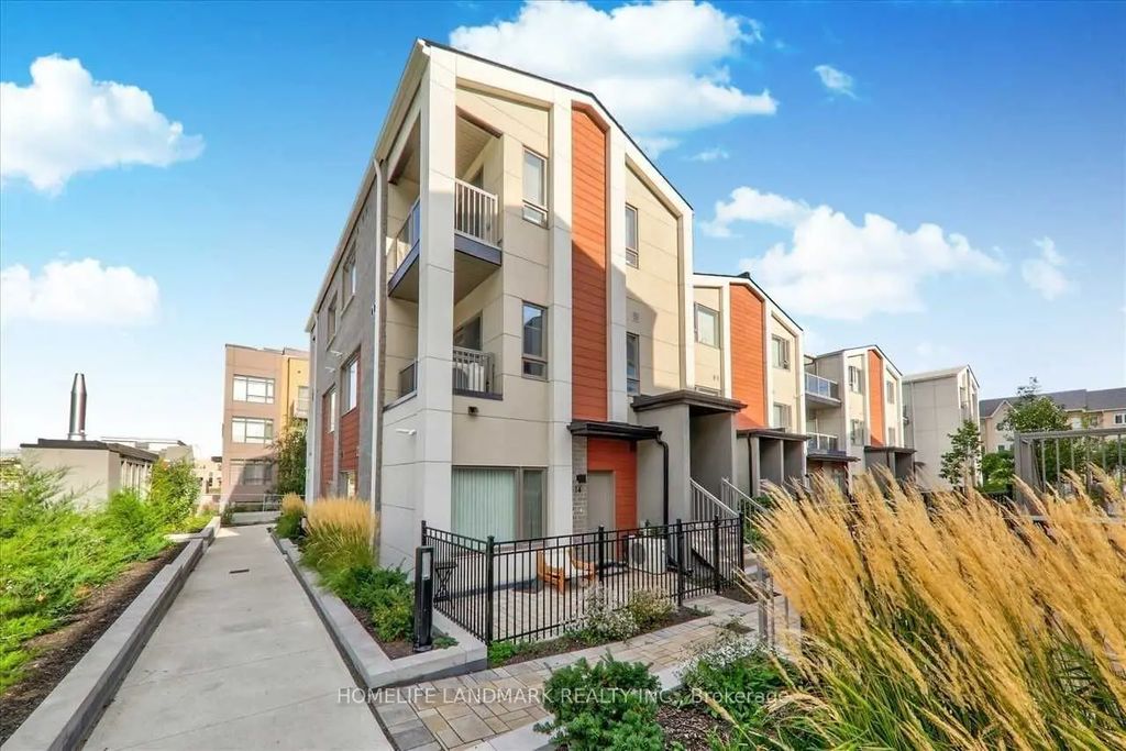 70 Orchid Place Drive 15, Toronto E11
