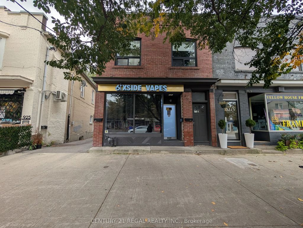 923 Kingston Road 2, Toronto E02