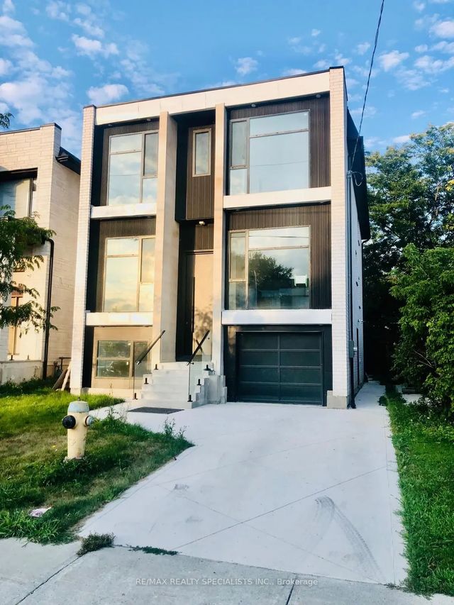 65 Bexhill Avenue Basement, Toronto E04
