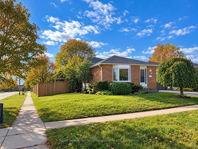 74 Centrefield Drive, Clarington