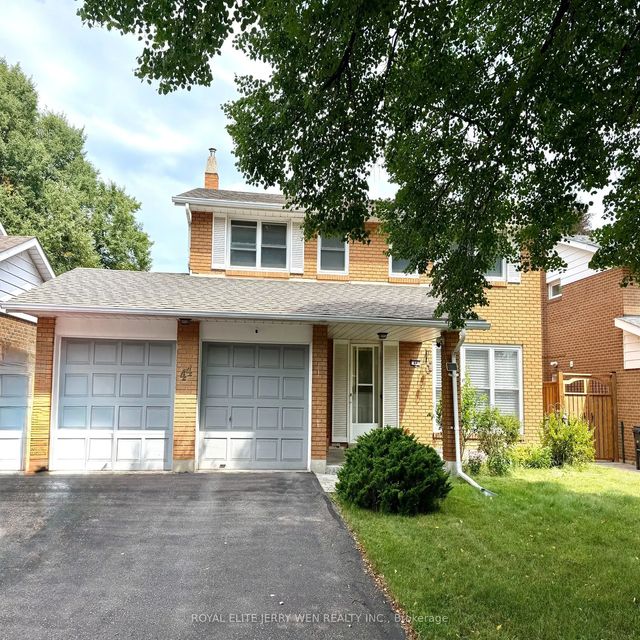 44 Castledene Crescent, Toronto E05