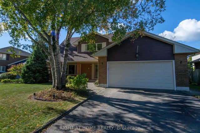 83 Anstead Crescent, Ajax