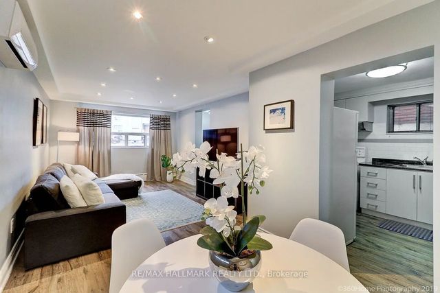 3 Cosburn Avenue, Toronto E03