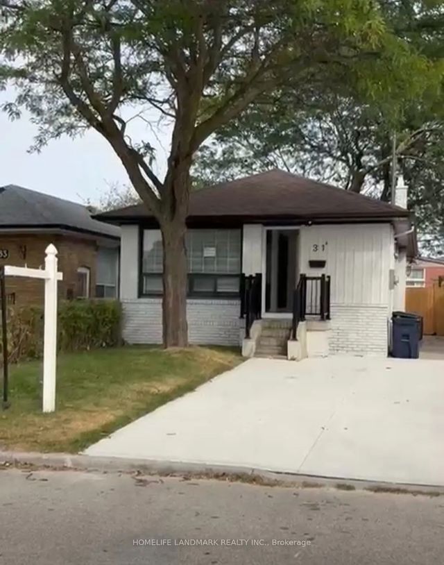 31a (basement) Laurel Avenue, Toronto E04