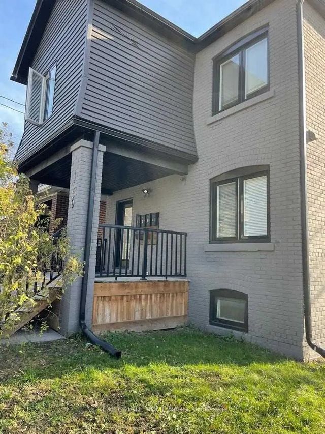 1659 Gerrard Street E 1, Toronto E02