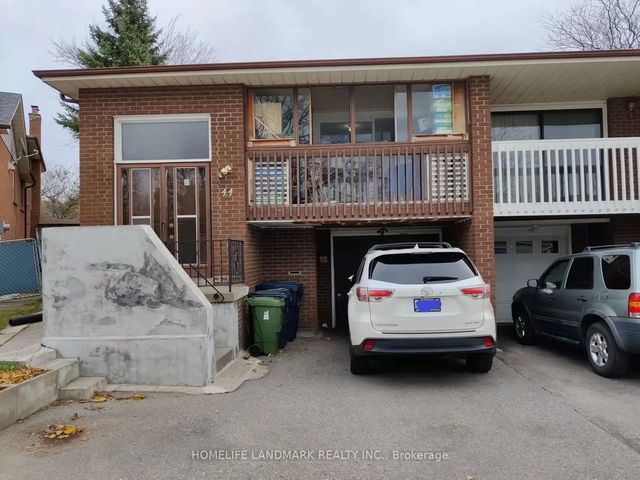 44 Lady Churchill Court, Toronto E07