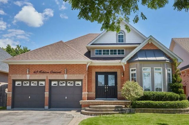 43 Helston Crescent, Whitby
