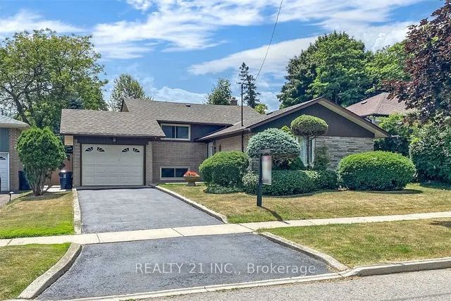 25 Knowlton Drive S, Toronto E08