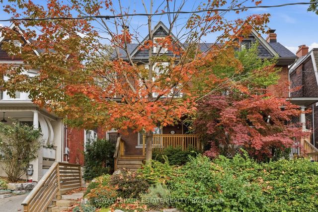 6 Sandford Avenue, Toronto E01
