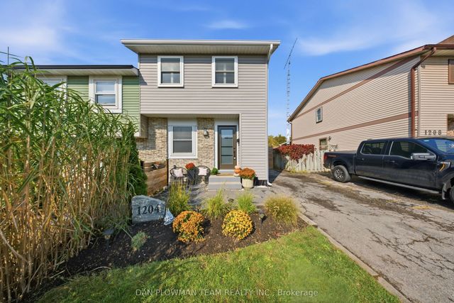 1204 Southdale Avenue, Oshawa