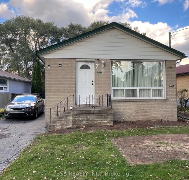 7 Shier Drive, Toronto E09