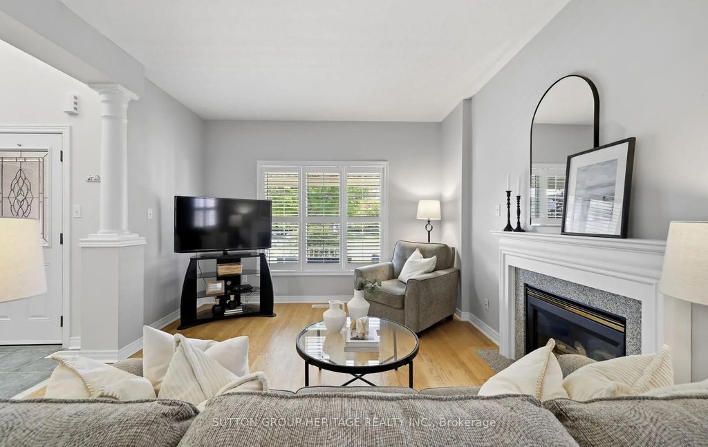 Icon Empty Nester 35 Kimberly Drive, Whitby Property Listing: MLS® #E14097676