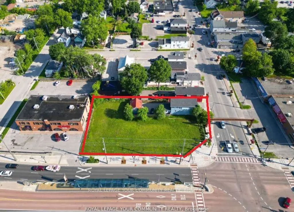 11 Main St (432/438 Davis) N/a E, Newmarket