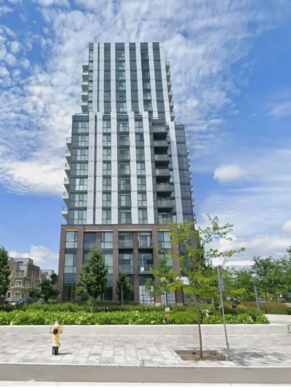 38 Honeycrisp Crescent 511, Vaughan