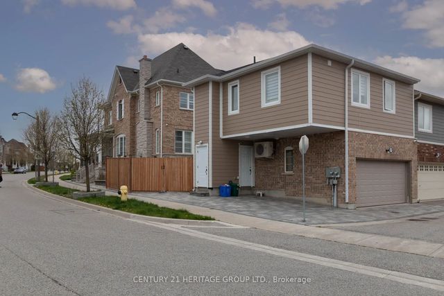 107 Lawrence Pilkington Avenue, Markham
