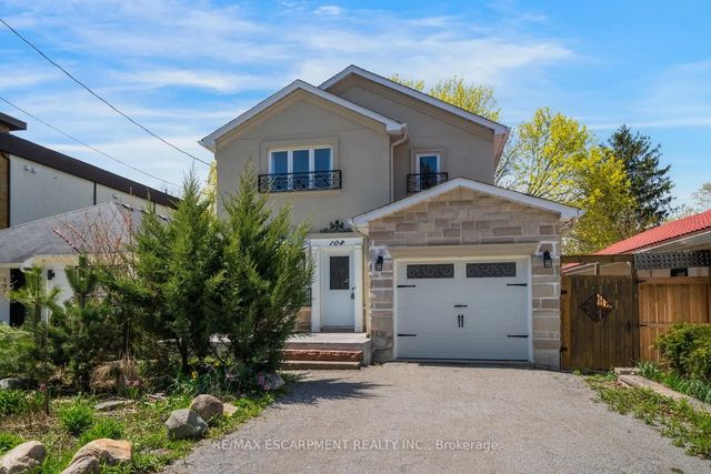 108 Olde Bayview Avenue, Richmond Hill
