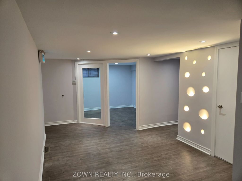 10014 Yonge Street N, Richmond Hill
