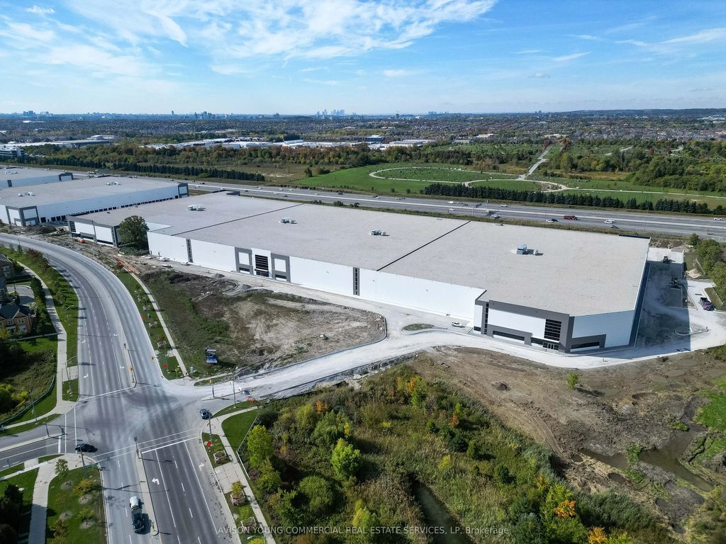 10490 Woodbine Avenue, Markham