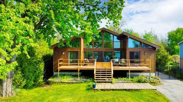 33 Lake Drive E, Georgina