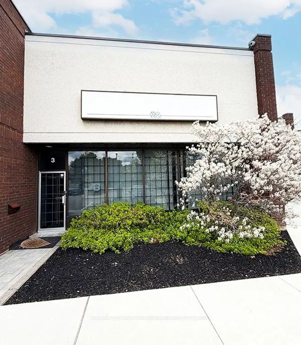 25 Royal Crest Court 3, Markham