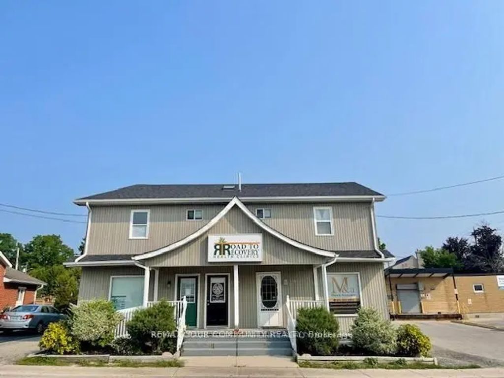 13 John Street W C, Bradford West Gwillimbury