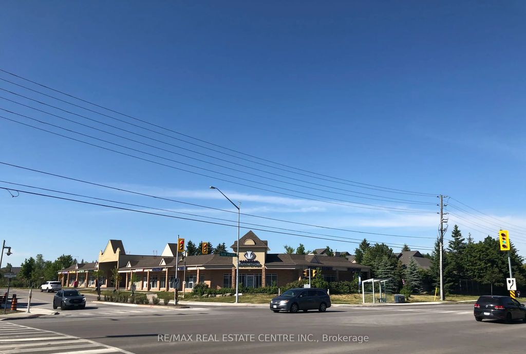 5 Swan Lake Boulevard 7, Markham