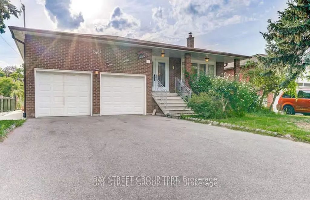 8 Kersey Crescent, Richmond Hill
