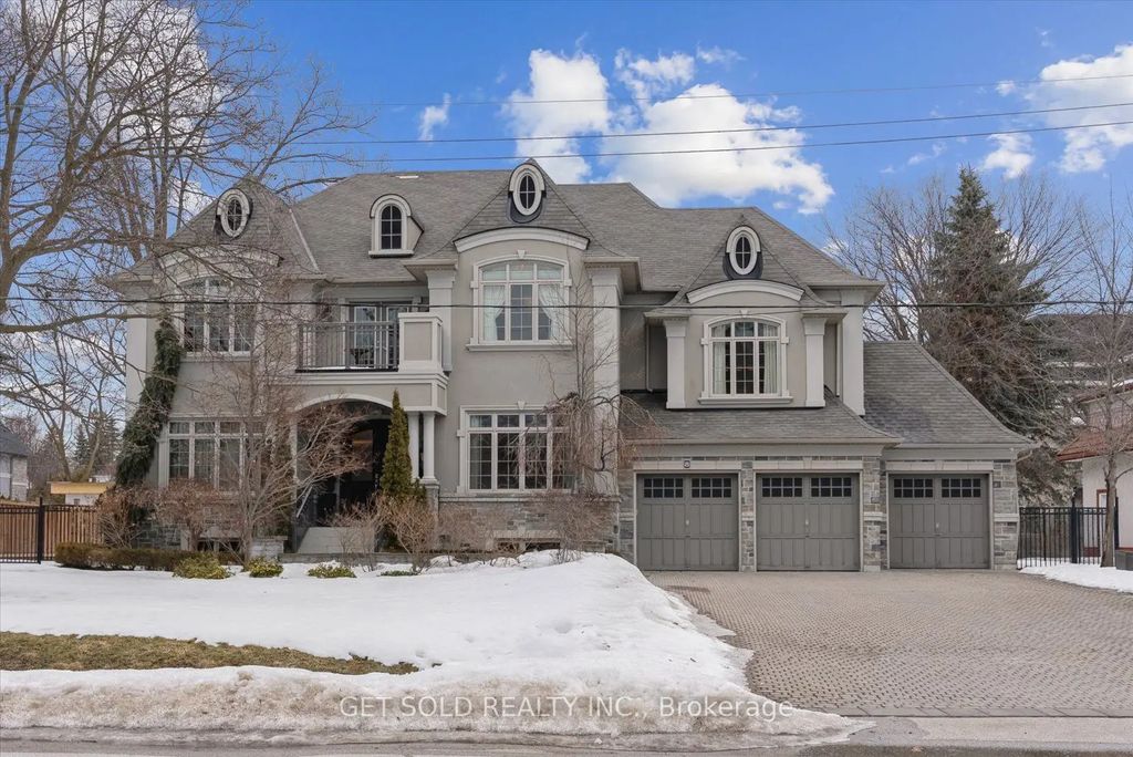 8 Thornhill Avenue, Vaughan