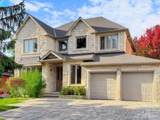 963 Northern Prospect Crescent, Newmarket