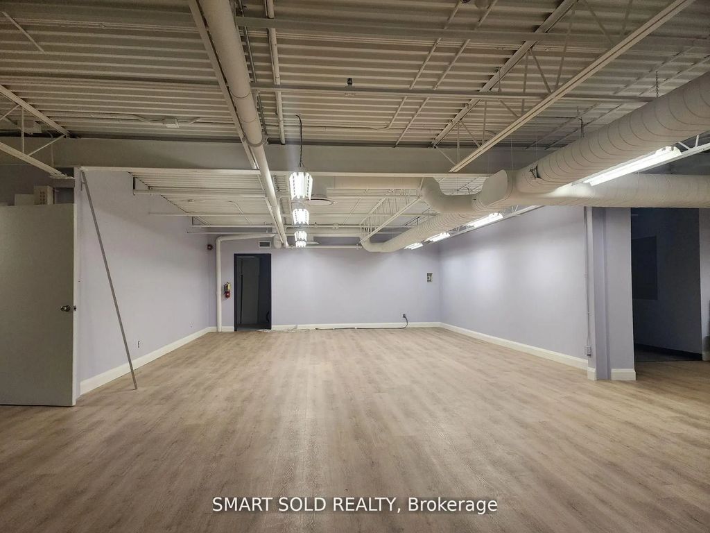 70 Valleywood Drive 203, Markham