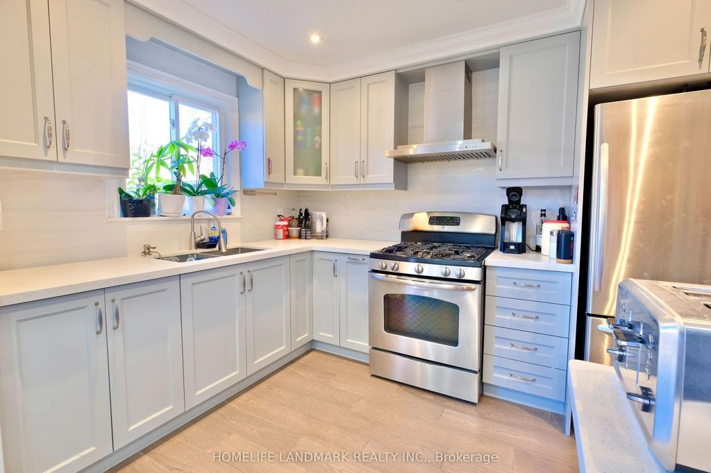 109 Tangmere Crescent, Markham