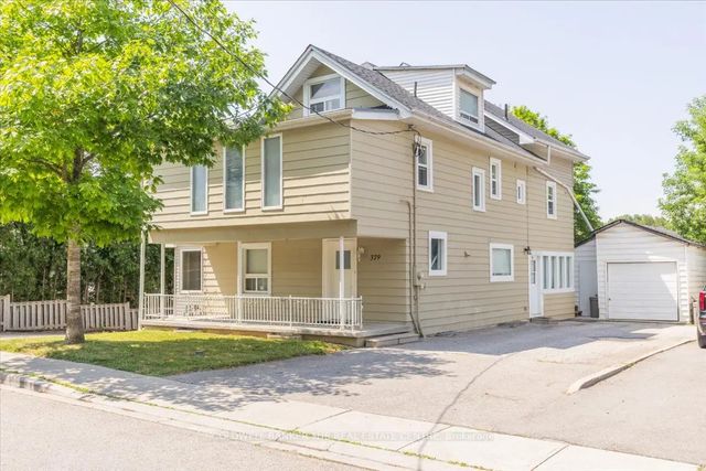 379 Simcoe Street, Newmarket