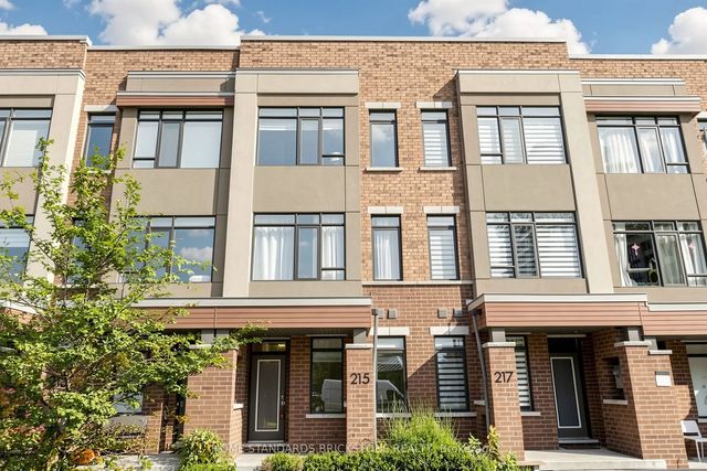 215 Salterton Circle, Vaughan