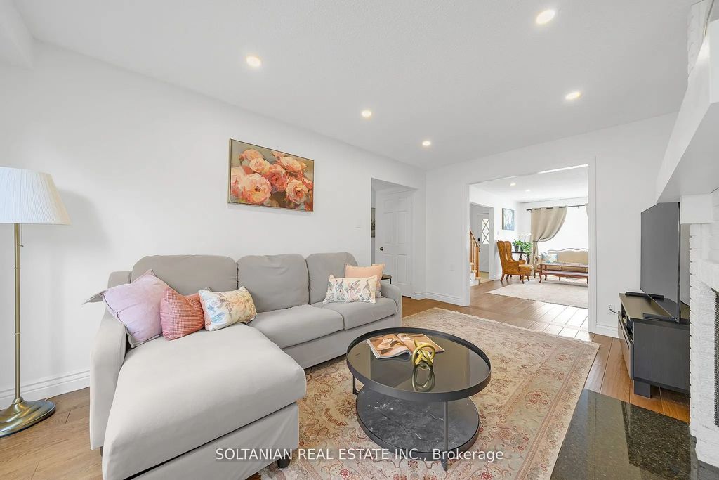 54 Braeburn Drive, Markham