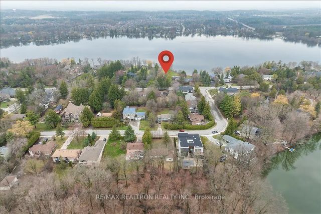 97 Park Crescent, Richmond Hill