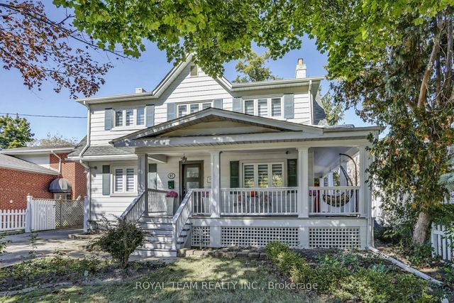 97 Centre Street E, Richmond Hill