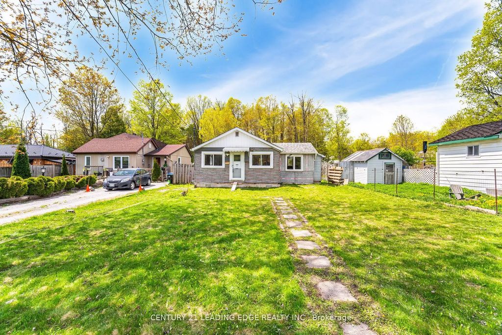 2678 25th Side Road, Innisfil