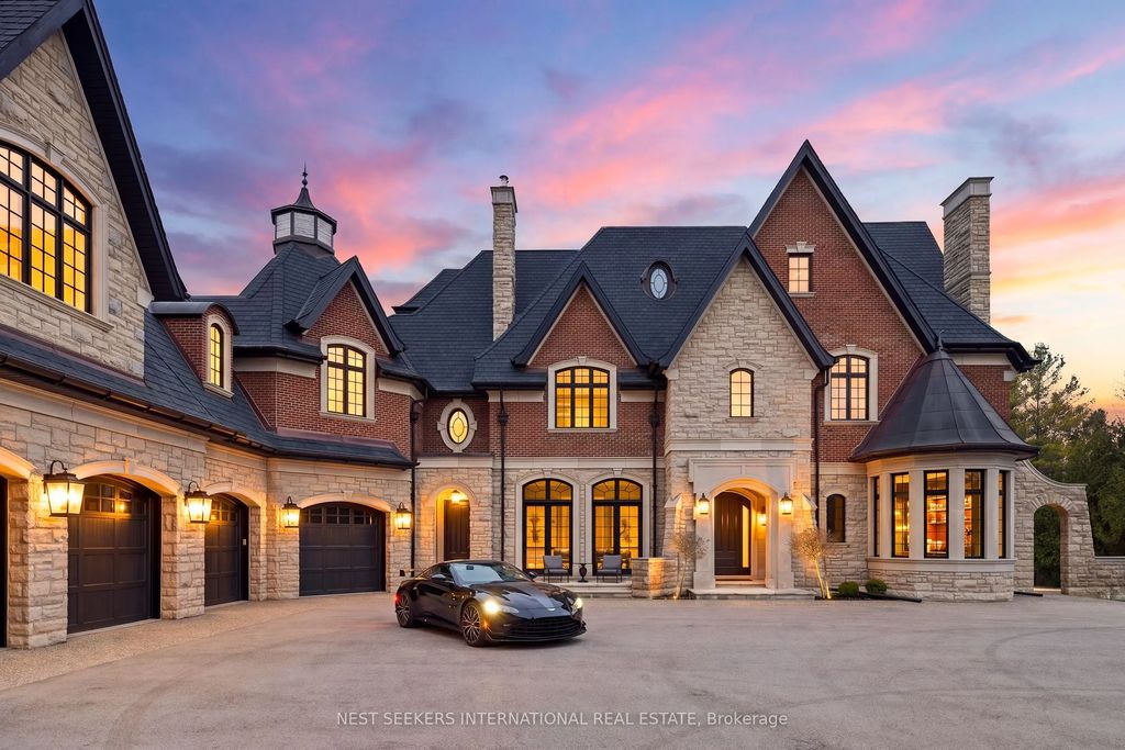 142 Manitou Drive, King
