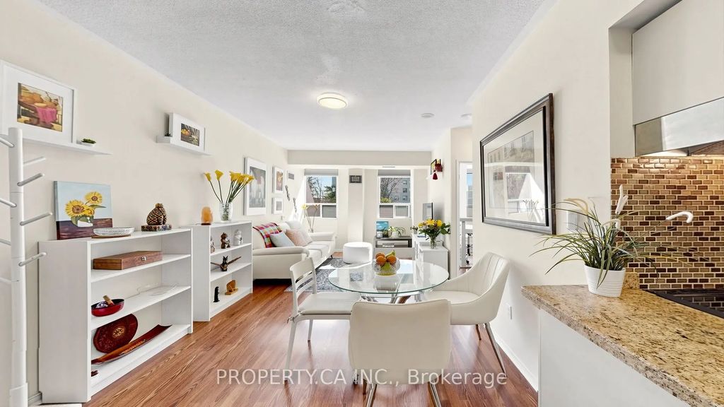 7398 Yonge Street 107, Vaughan