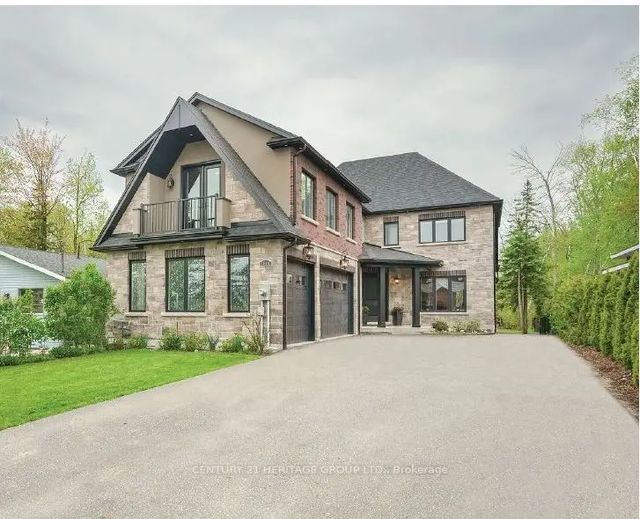 1894 Simcoe Boulevard, Innisfil