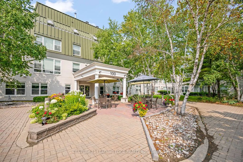 100 Anna Russell Way 214, Markham