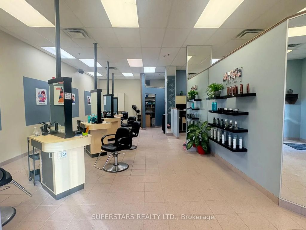 14 Wellington Street E #5, Aurora