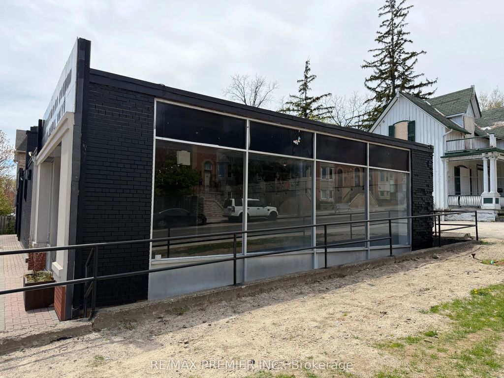 177 Woodbridge Avenue 1 & 2, Vaughan