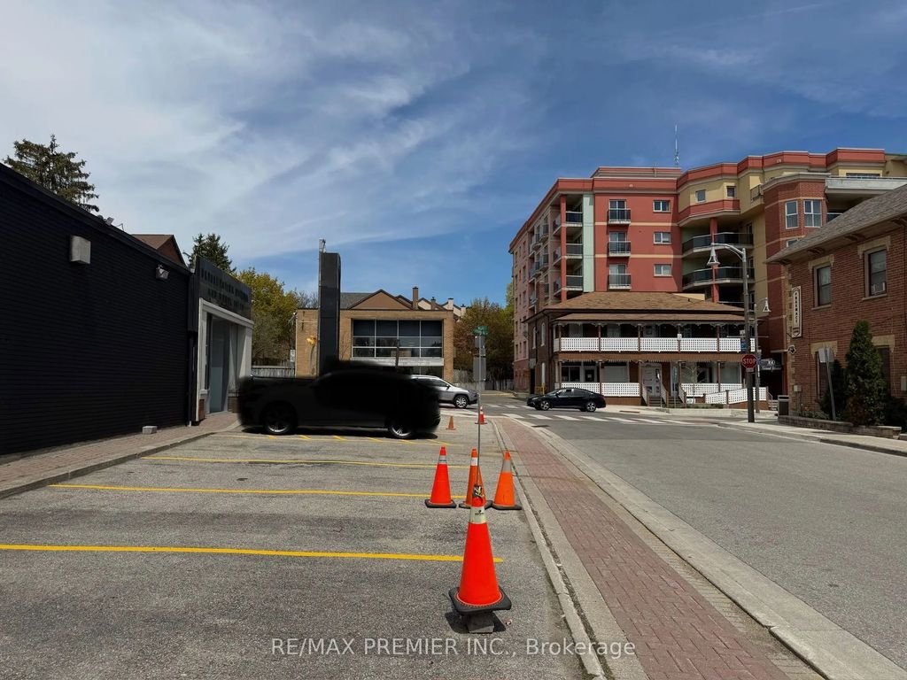 177 Woodbridge Avenue 2, Vaughan