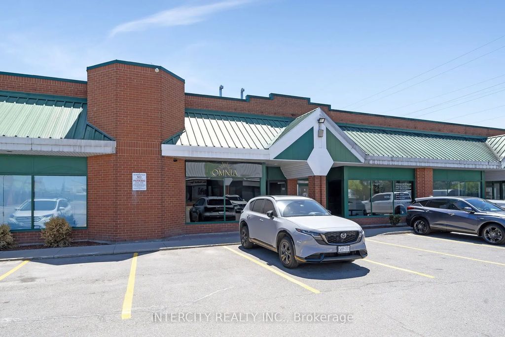 100 Regina Road 5, Vaughan