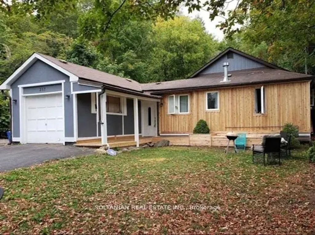 257 Parkwood Avenue, Georgina