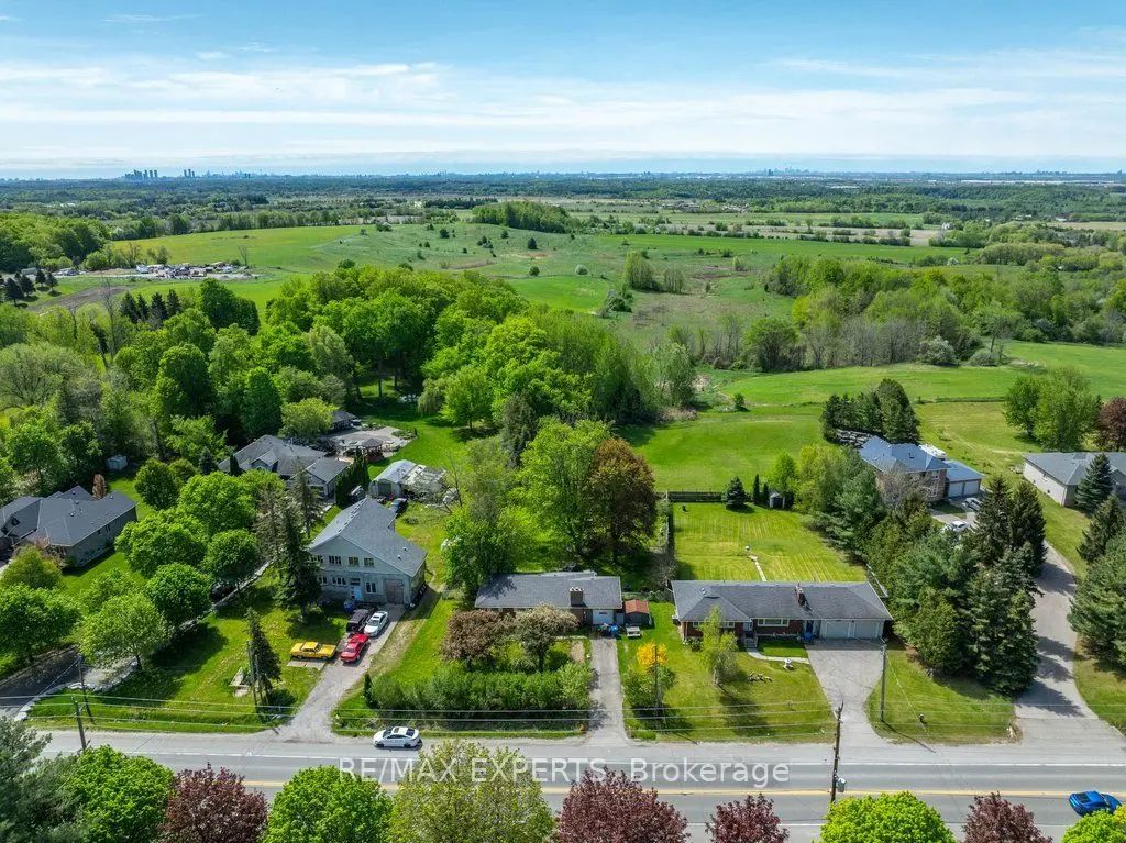 6531 King Road, King