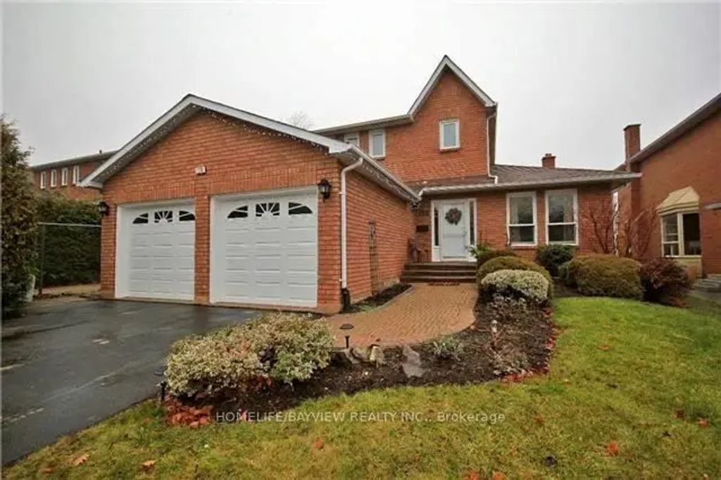 128 Heathwood Heights Drive, Aurora