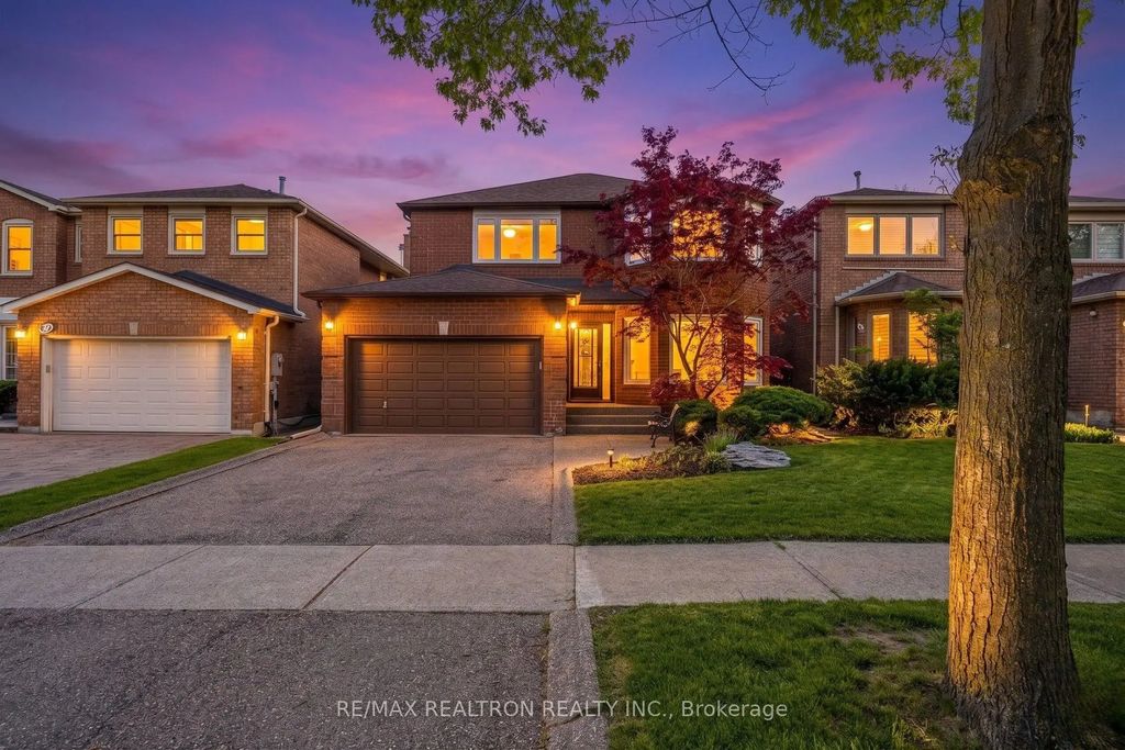 37 Dundurn Crescent, Vaughan